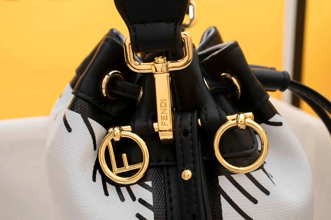 Designer Purses - FND - 6567