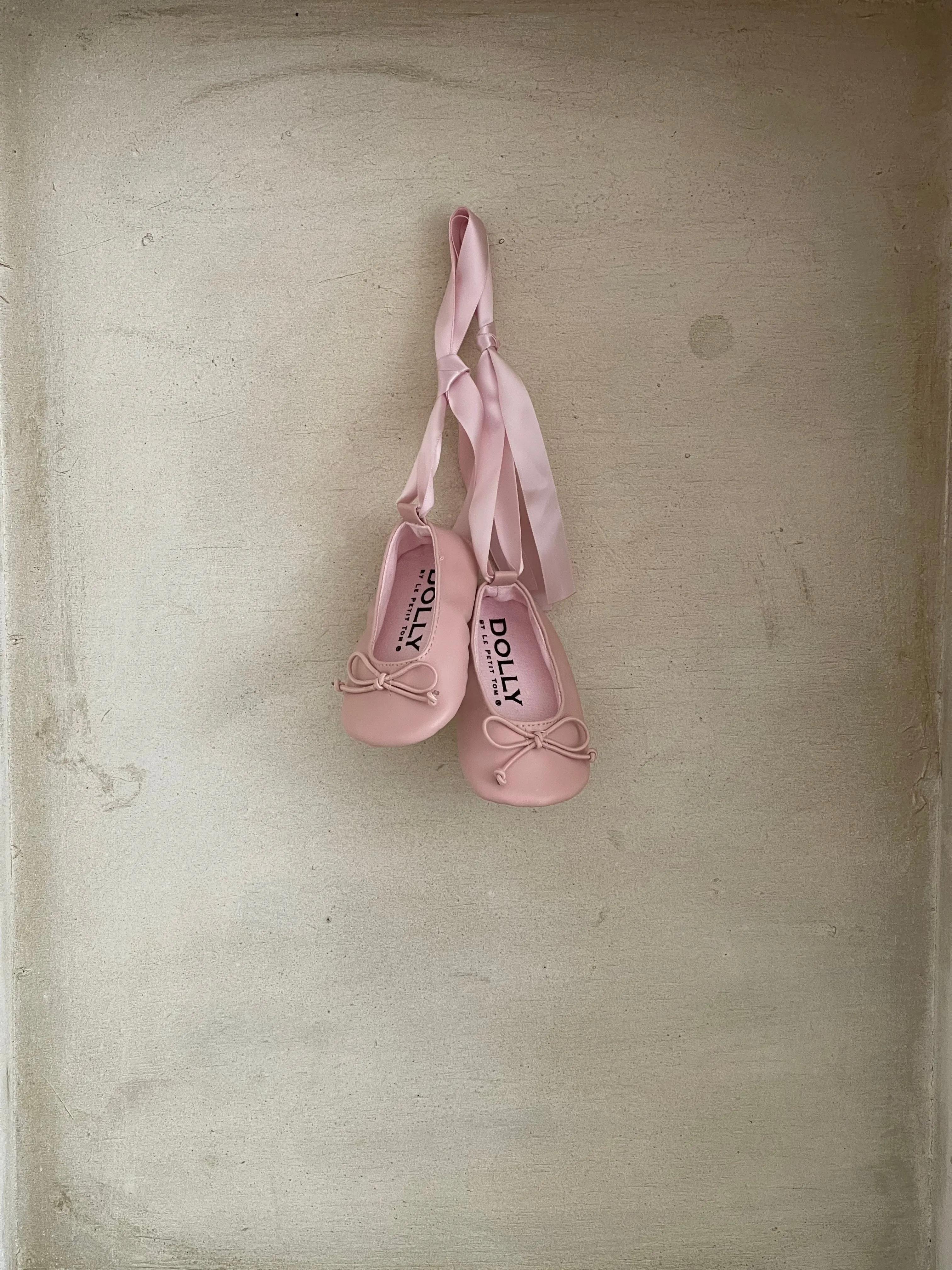 DOLLY by Le Petit Tom ® BABY BALLERINAS WITH RIBBONS pink