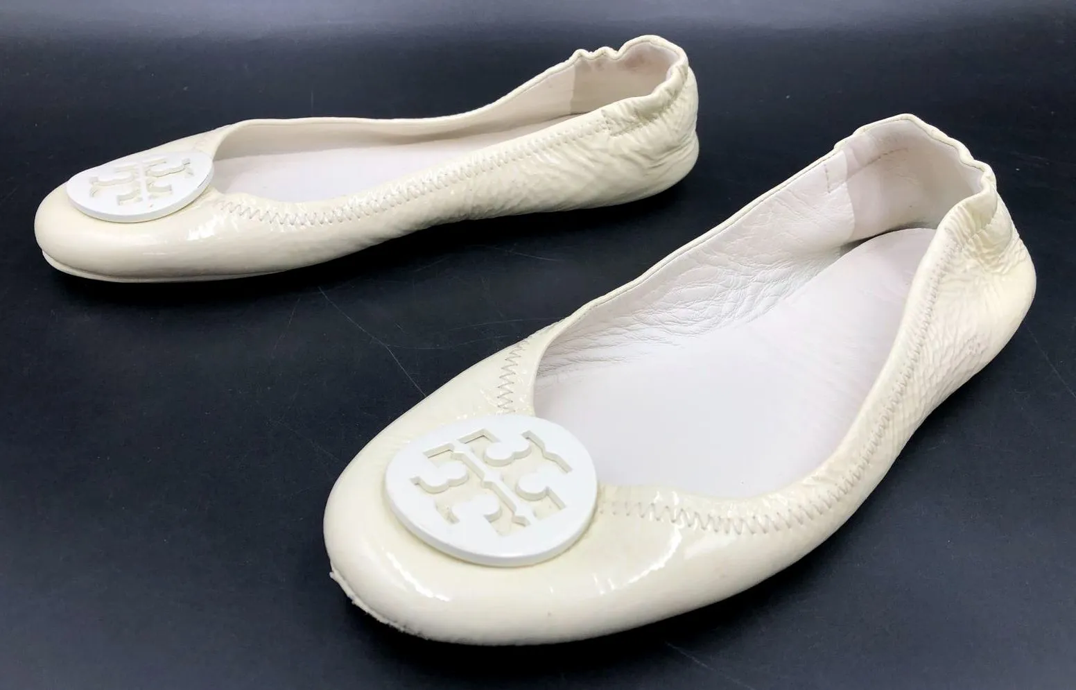 Tory Burch Women's Minnie Cream White Patent Leather Ballet Flats - Sz 8 ( COA)